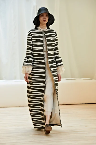 Look 19